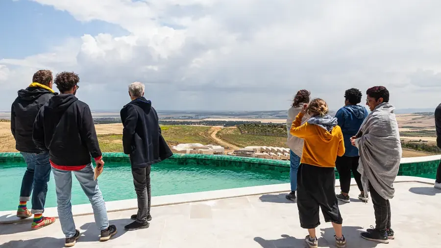 230516_Somewhere_Places_LAB_img_017_tbp